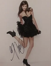 Nina Dobrev - Vampire Diaries - Signed 8x10