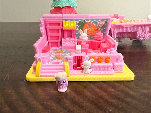 Shopkins Lil' Secrets Shop Mini Conjunto de Muñecas Divertido Conejito Panadería Cabaña - Imagen 3 de 7