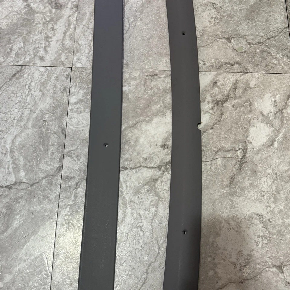 Ford F150 F250 1992-1997 parabrisas delantero interior trasero techo moldura OEM par Foto 3 de 4