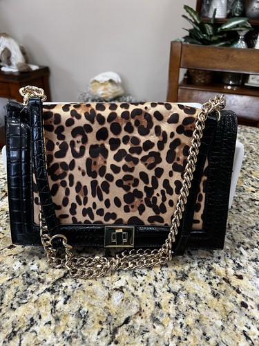 INC Ajae Crossbody Shoulder Flap Chain Metallic Leopard Gold Black NWT - Afbeelding 1 van 7
