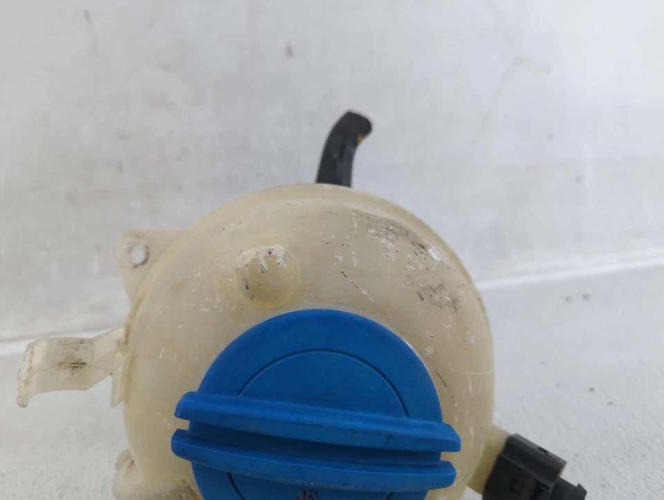 2005 Volkswagen Jetta Radiator Coolant Overflow Expansion Tank Bottle WU8YR - Image 2 of 4