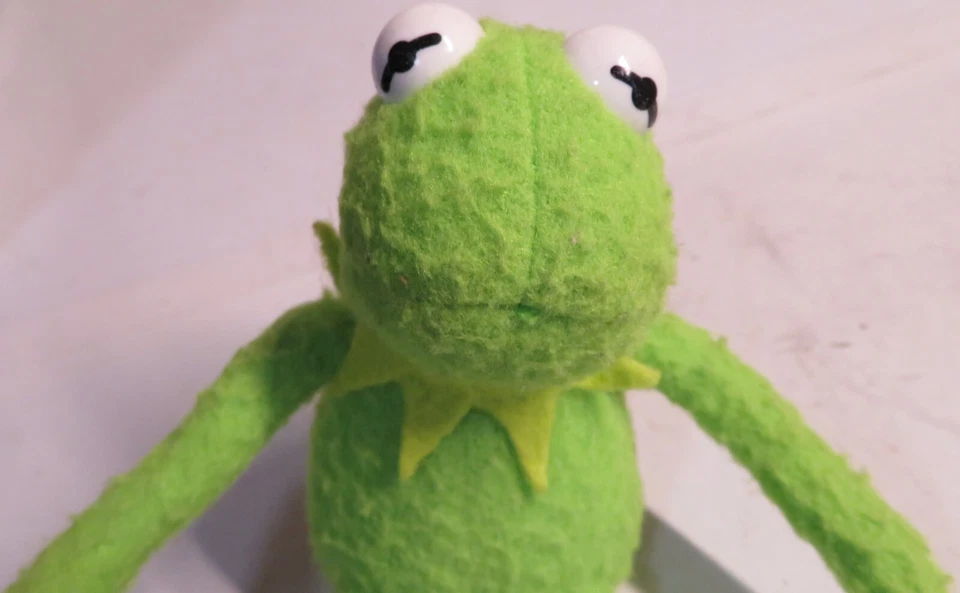 Vintage APPLAUSE PLUSH KERMIT THE FROG POSEABLE Sad Kermit MINI 7" Plush Felt - Image 3 of 4