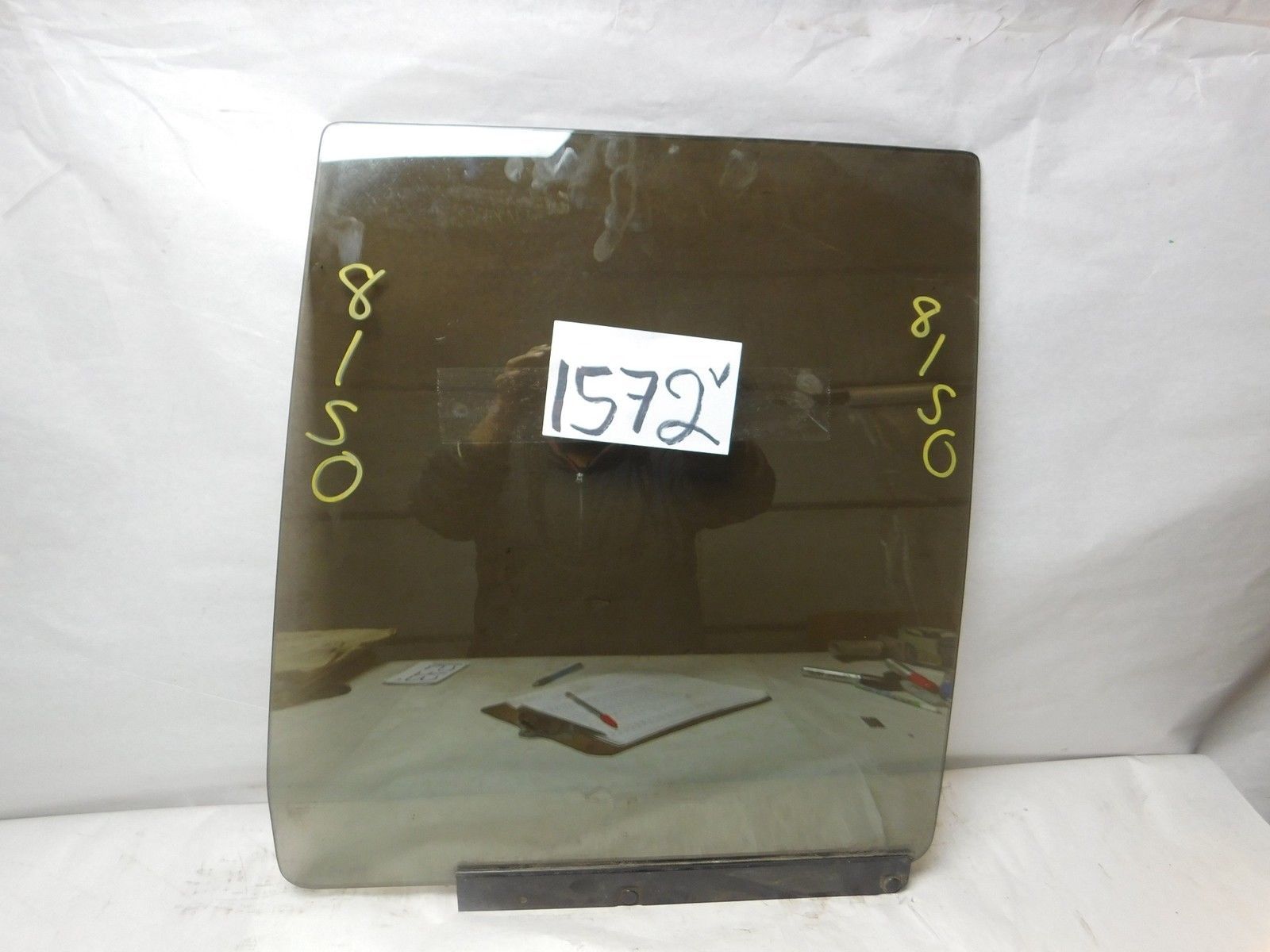 93 94 95 Jeep Grand Cherkee REAR DRIVER Side Door Glass USED 1572-V