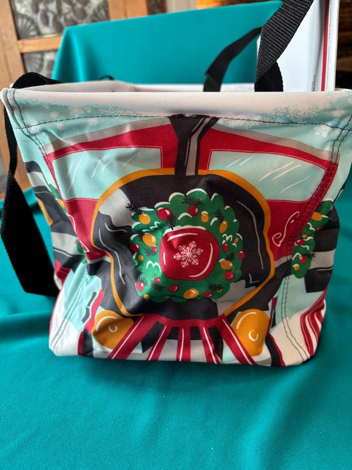 TOTE UTILITARIO MEDIANO HOLIDAY EXPRESS TREINTA Y UNO USADO SIN USAR Foto 4 de 4