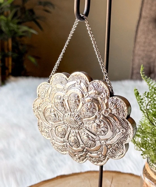 Impresionante Espejo de Boda Turco Colgante Vintage Plata 925 Diseño Repoussé Ovalado Foto 2 de 4