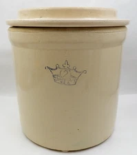 ANTIQUE ROBINSON-RANSBOTTOM 2 GALLON BLUE CROWN STONEWARE CROCK & MATCHING LID