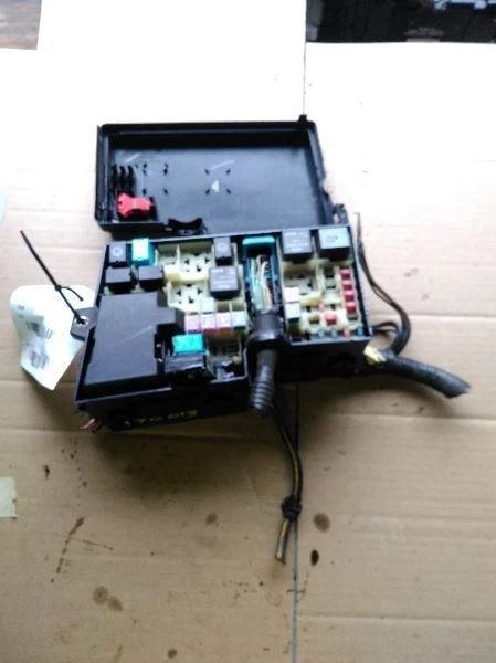 Fuse Box Engine Fits 04-09 MAZDA 3 67937 Foto 2 de 3