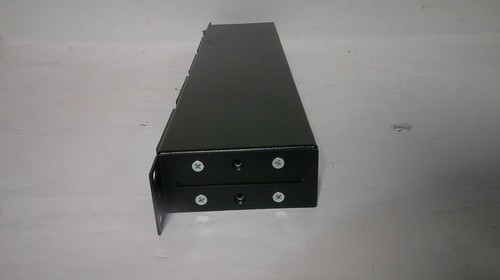 * Lot of 3 * AP9553 Rack PDU, Basic, 1U, 16A, 208&230V, (12)C13 - Picture 7 of 10