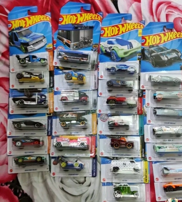 10 x unit Hot Wheels **Random Fantasy Cars**(new) | eBay