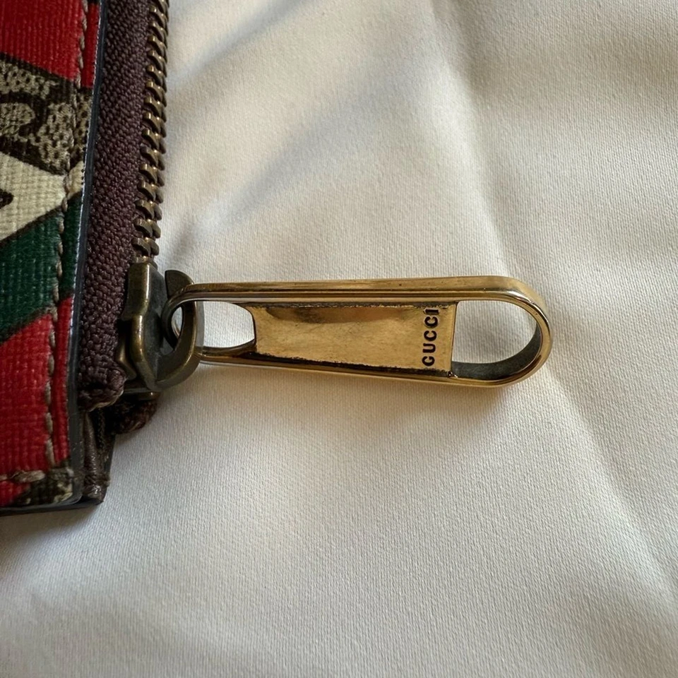 Bolso sin asas Gucci GG Supreme Chevron UNISEX Foto 4 de 4