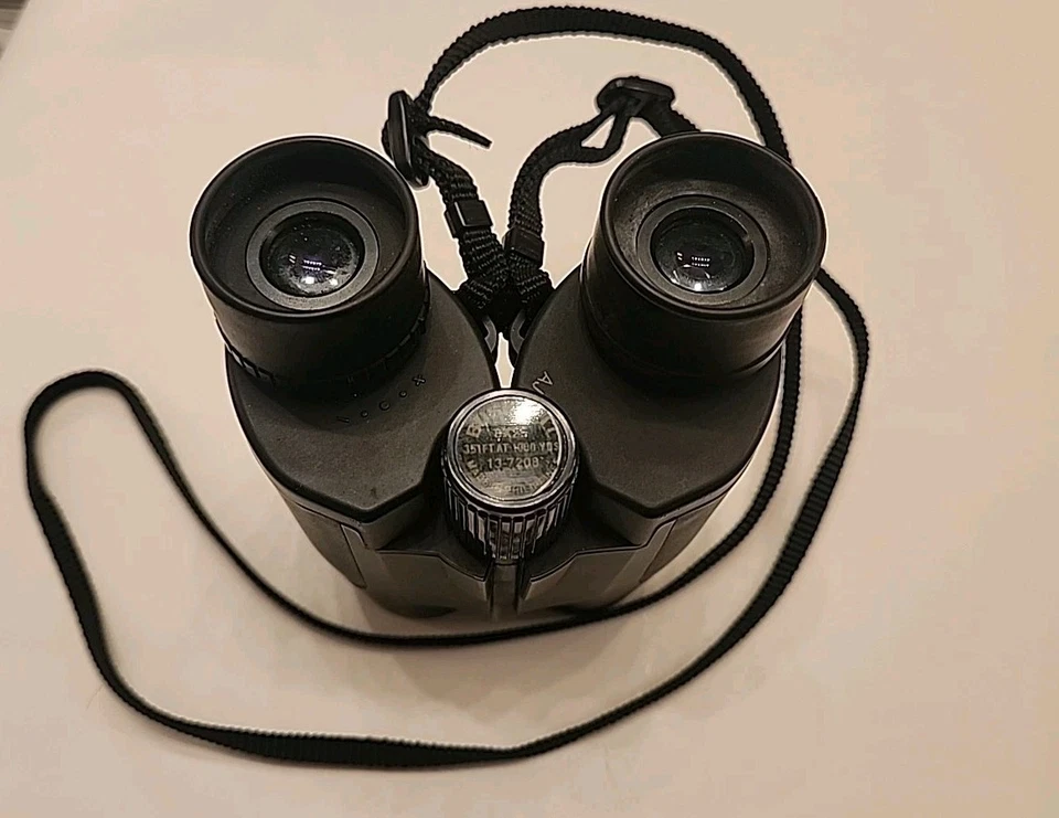 Bushnell Binoculars W/CASE 8x25  351 ft. at 1000 Yards 13-7208 - Image 2 of 4