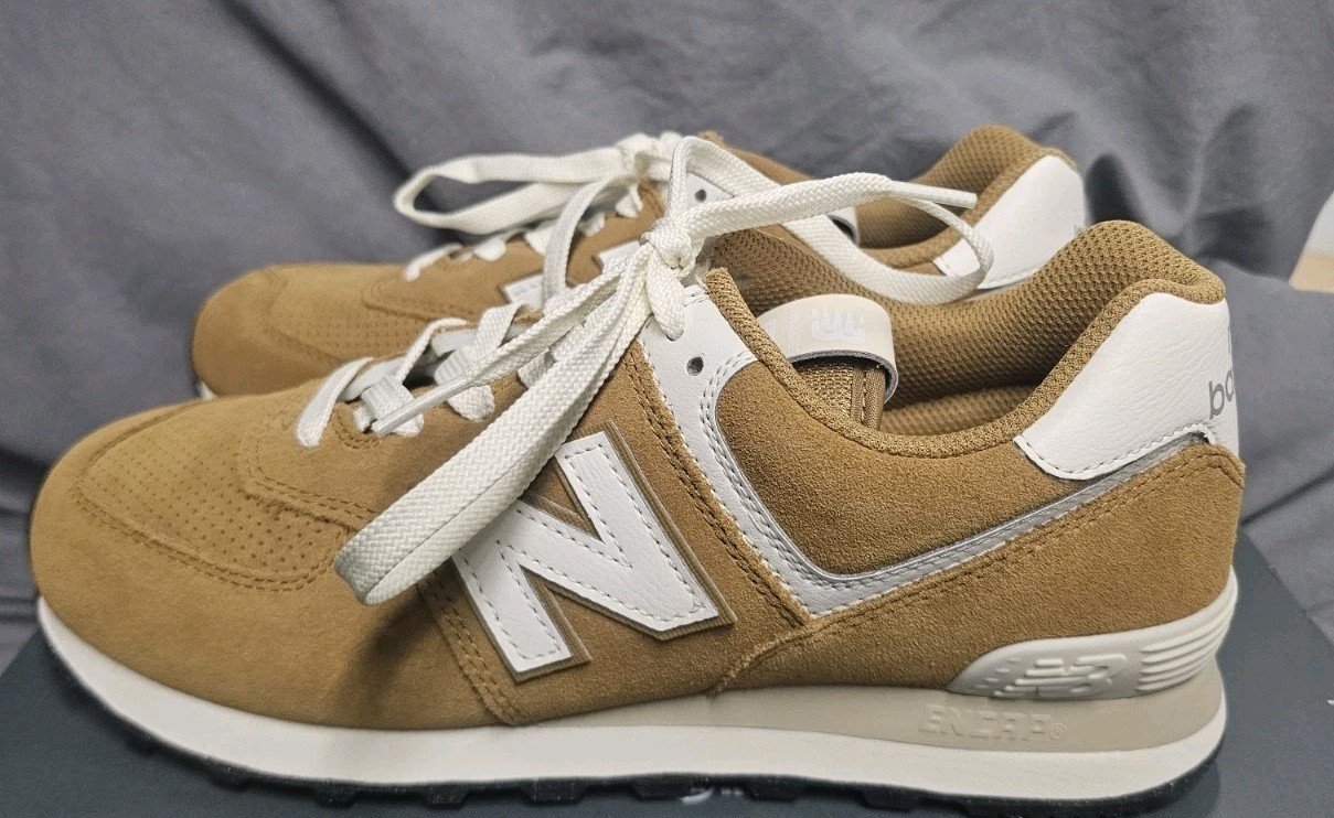 New Balance 574 Sneakers Brown White Men Size 8 Women 9.5 New No Box Top Defect