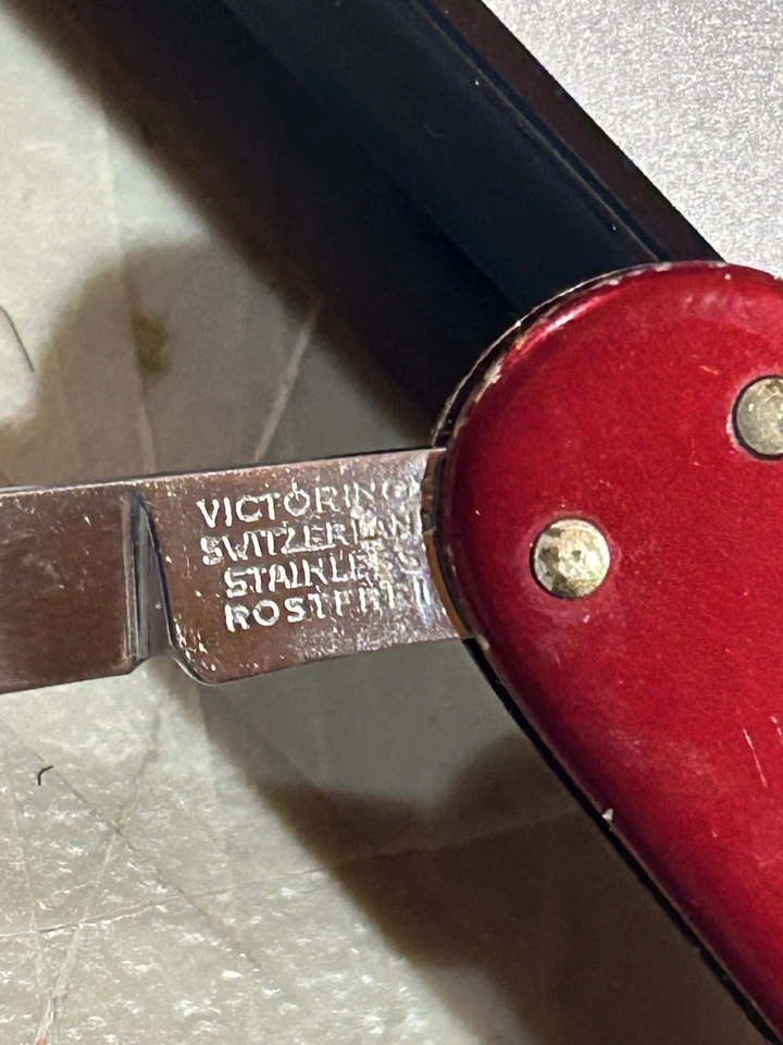 РЕДКИЙ ВИНТАЖНЫЙ КРАСНЫЙ НОЖ VICTORINOX DUCHESS DOGBONE - Изображение 2 из 4