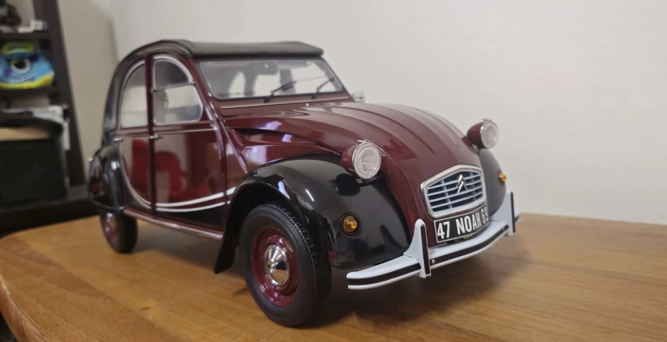Citroën 2cv Charleston Deagostini 1:8 - Immagine 4 di 4