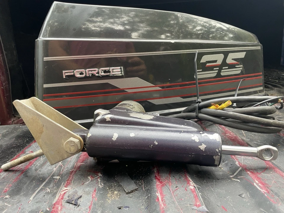 1991 Force 35hp Power Trim Unit - Image 2 of 4