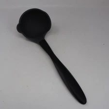 Pampered Chef Nylon Straining Ladle with Pour Spout and Stainless Handle