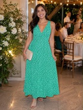 ASOS Plunge Maxi Dress in a Green Based Ditsy Floral Print - Size 10