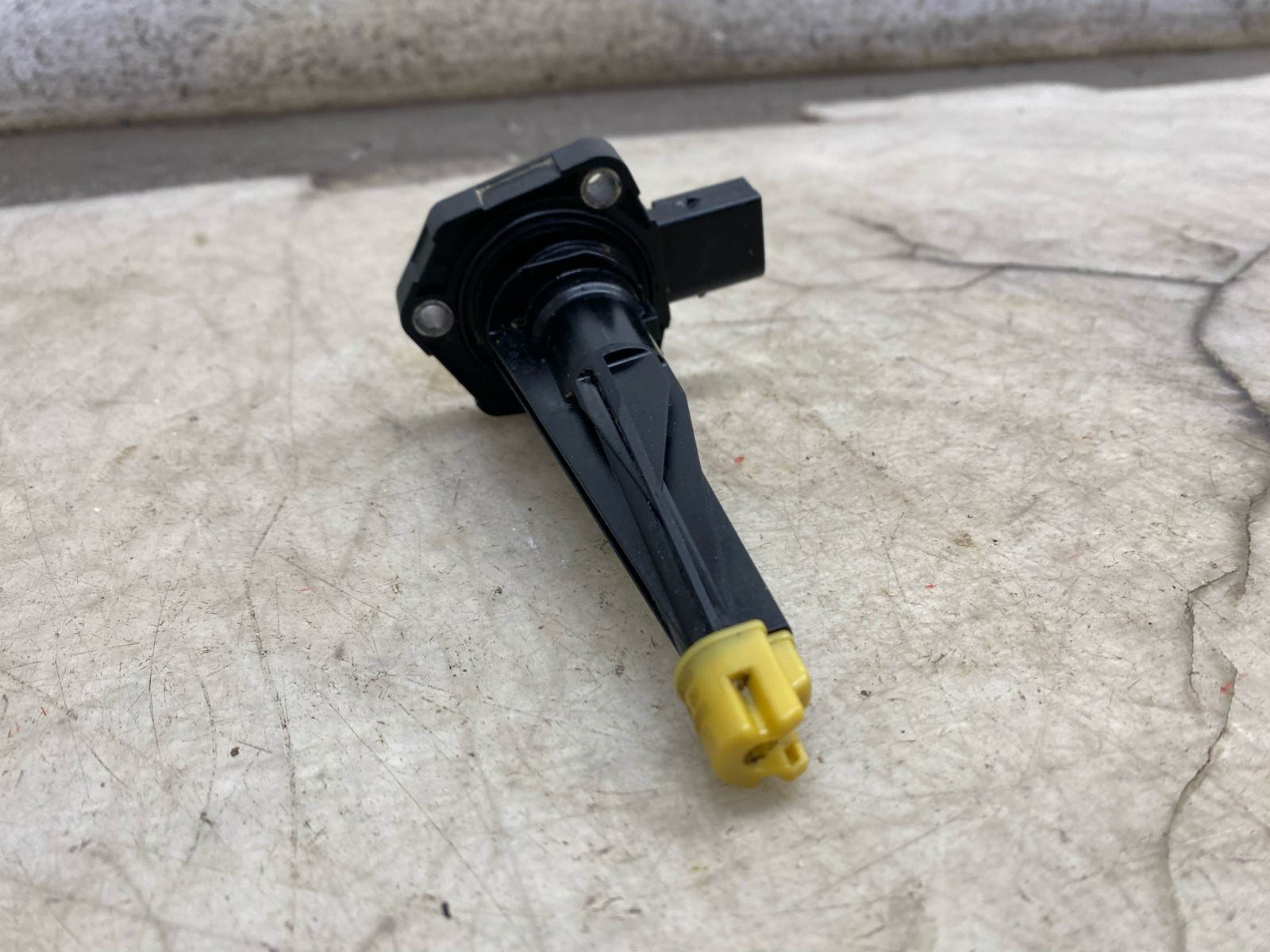 2020-2025 ASTON MARTIN DBX OEM 4.0L ENGINE OIL PAN LEVEL SENSOR 0919057101