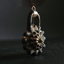 Très ancien & rare pendentif de deuil pierre noire ruban plaqué or bijou XIXème