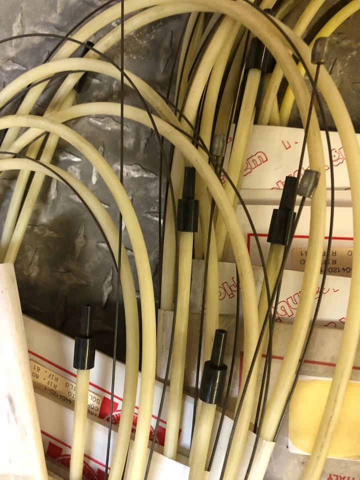 Cable de apertura capó delantero microcoche Fiat 500 D F L R 126 600 850 Panda 30-45 Foto 2 de 4