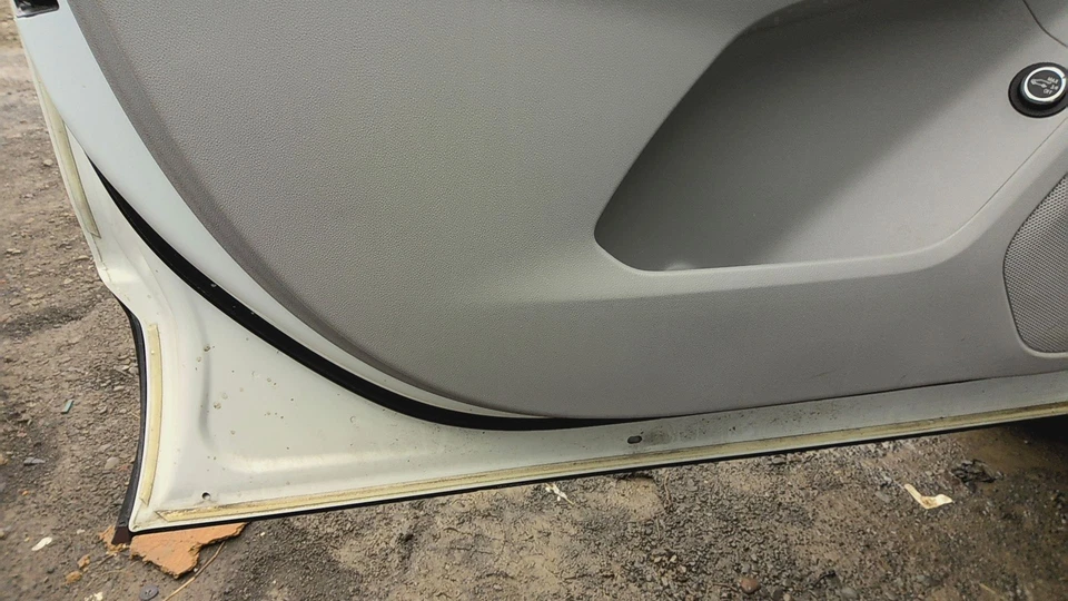 20 GMC ACADIA Front Door Driver Left summit Whitegaz - Image 2 of 2