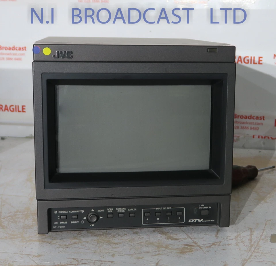 JVC dtv100 10inch CRT DTV monitor with composite and HDSDI inputs  perfect scree - Image 3 of 4