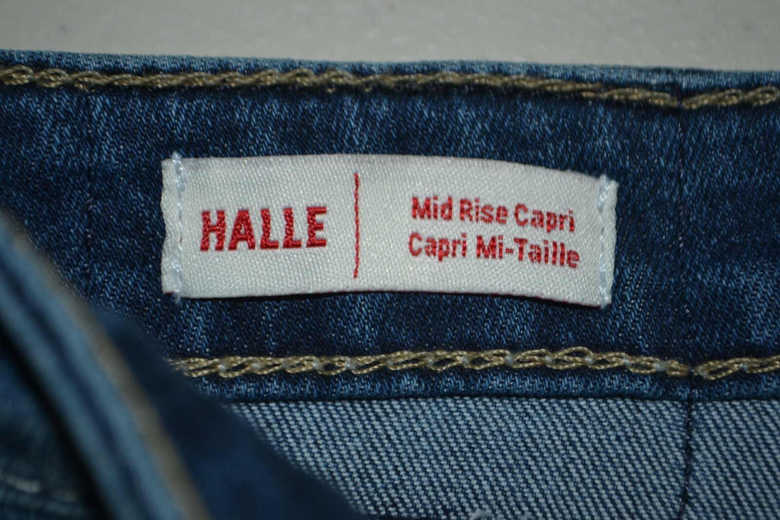 True Religion Women's Halle Mid Rise Distressed Pocket Flaps Blue Capri Sz 32x24 thumbnail 9