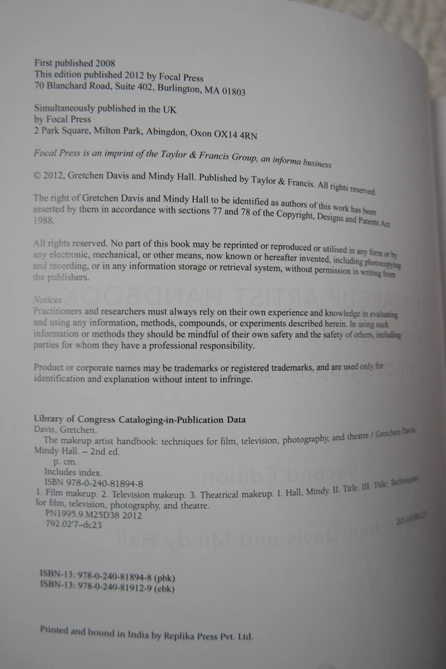 THE MAKEUP ARTIST HANDBOOK by Davis & Hall paperback text book 2012 VGUC - Image 2 of 4