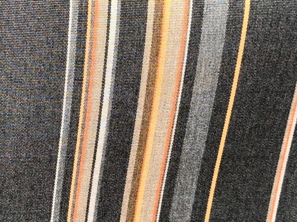 TECIDO PARA ESTOFAMENTO GUARDA-SOL REPELENTE DE ÁGUA E MANCHAS 55" DE LARGURA STANTON GREYSTONE - Imagem 4 de 4