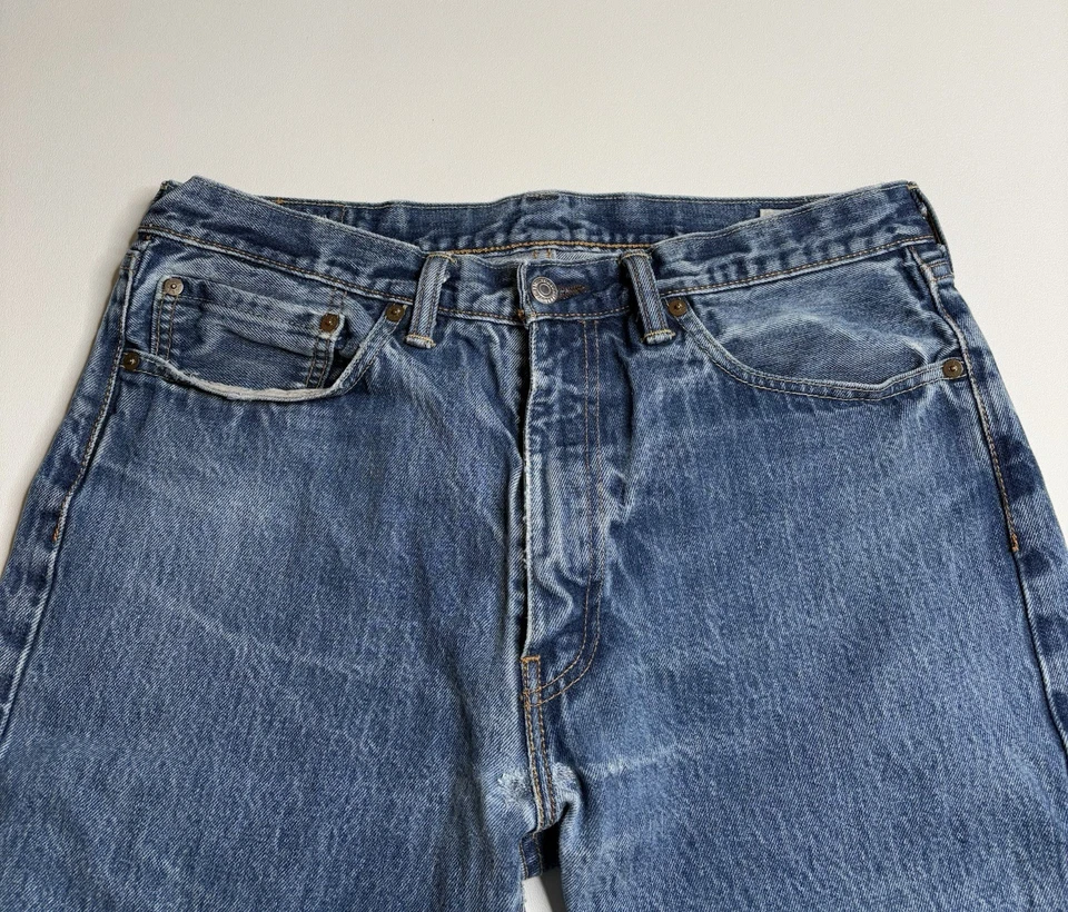 Vintage Levi's 505 White Oak Cone Blue Denim Made in USA Zip Jeans Men's 36x30 - Image 2 of 4