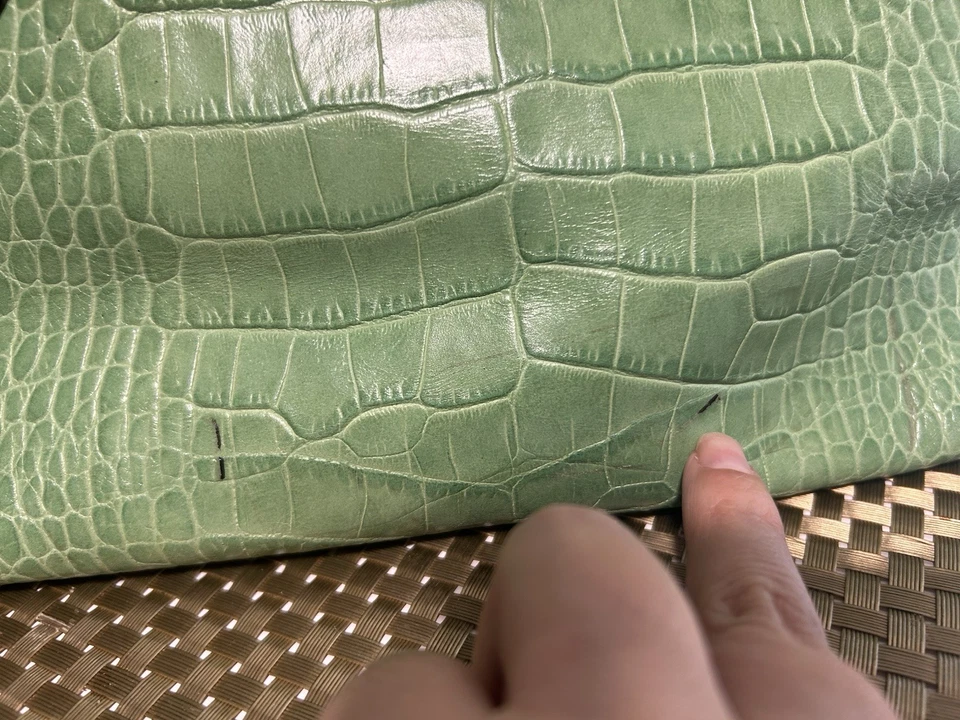 Bolso sin asas Kate Spade/bolso de mano charol verde con herrajes dorados Foto 4 de 4