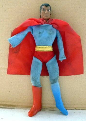 Action figure di eroi dei fumetti Mego senza confezione