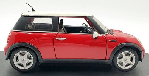 Maisto 1/18 scale Diecast 31619 - BMW Mini Cooper Red with white roof - Bild 3 von 5
