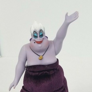 muñeca ursula disney store