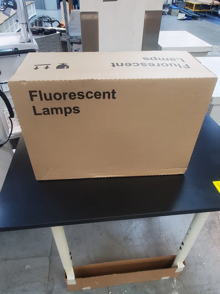 12* NEW GE F35CW/U/6/WM/ECO - T12 - U-Shaped 6" Fluorescent Light Bulbs - Image 3 of 3