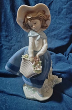 Lladro Pretty Pickings Figurine #5222 Girl with Flower Basket 7  No Box