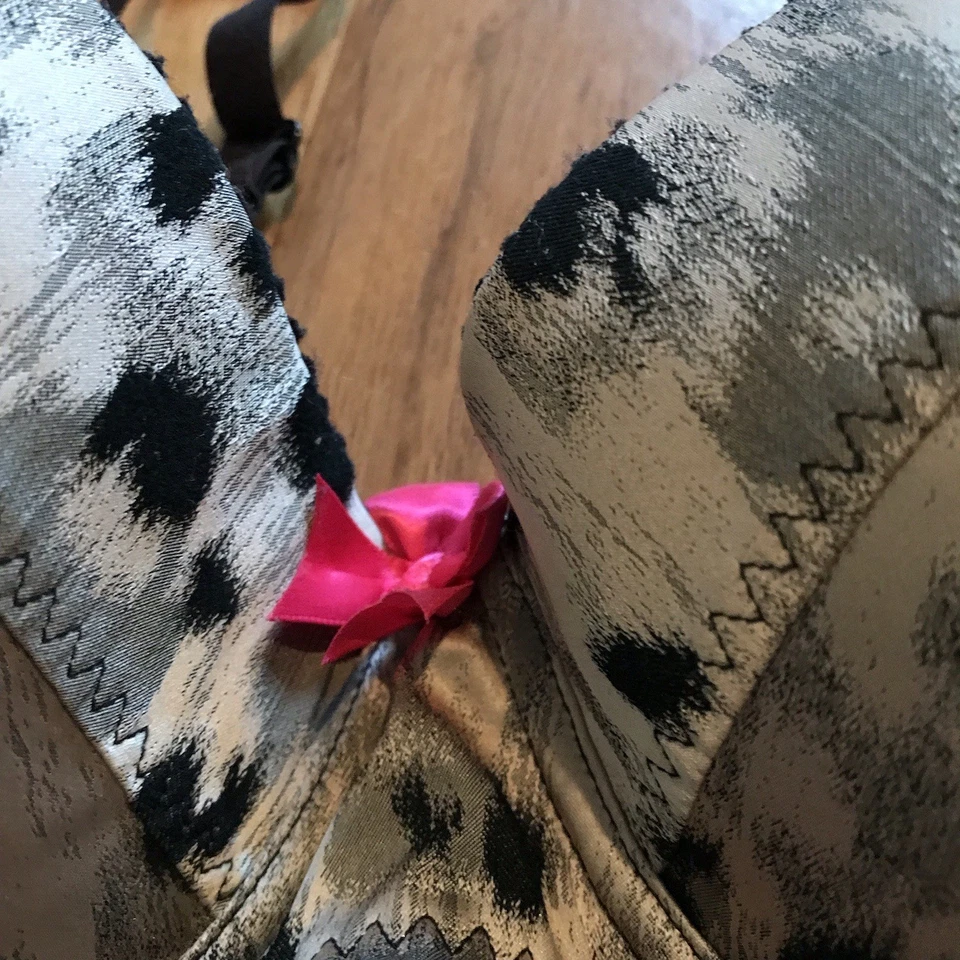 Betsy Johnson Bra  Leopard Print Push Up Bra Underwire Padded Size 32DD - Image 3 of 4