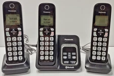 Panasonic Cordless Phone KX-TGDA52 Bluetooth Link2Cell 3 Handsets KX-TGDA560
