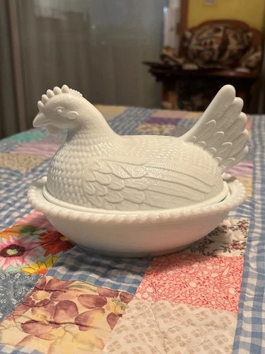 vintage white Indiana Hen on Rest