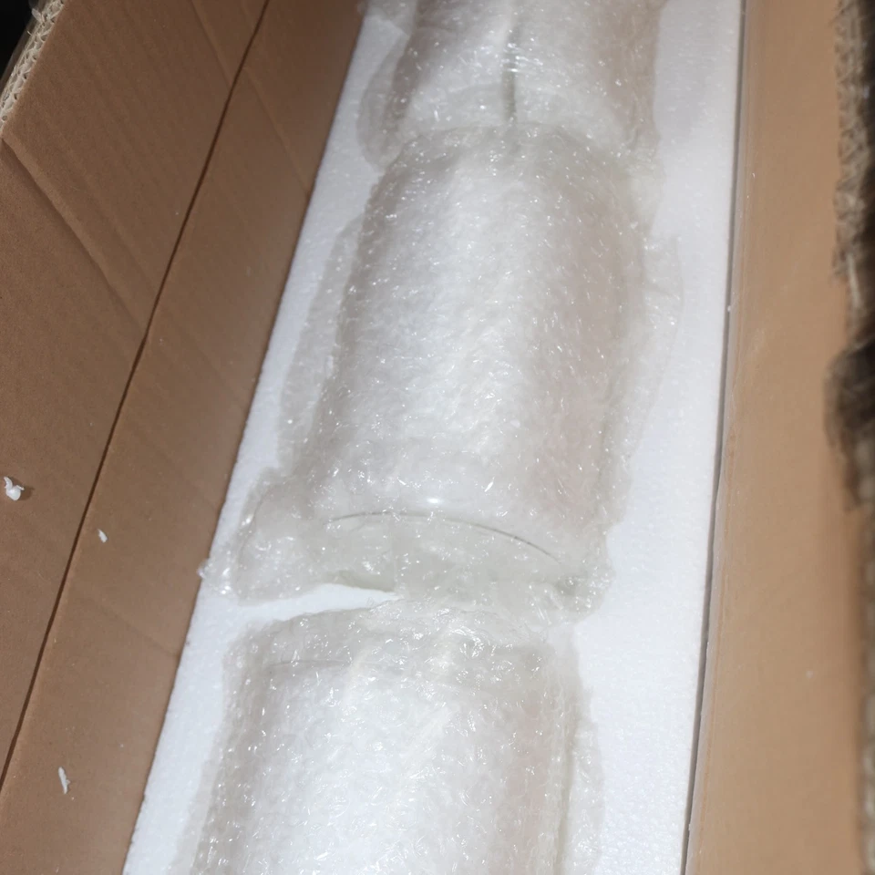 Luz de tocador Z-Lite Willow de 3 luces con pantalla de vidrio cromada 24" 426-3V-CH Foto 3 de 4