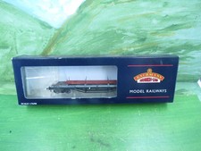Bachmann 33-856A 30T Bogie Bolster with steel load BR Grey B940334 -