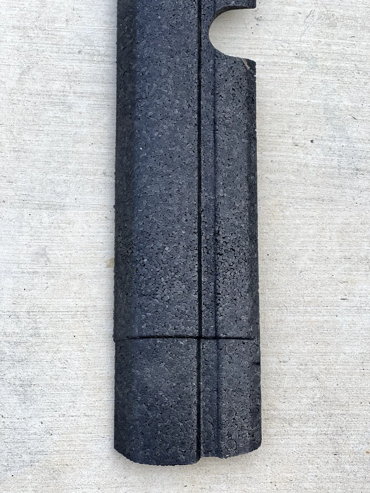 1998 MERCEDES-BENZ S320 REAR BUMPER COVER IMPACT BAR FOAM ABSORBER CENTER OEM - Image 2 of 4