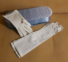 2 Vtg White Kid Leather 4" Long Short 9" Gloves Sz 7 France w/Satin Quilted Box