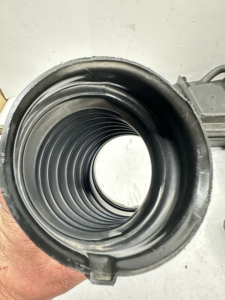 06-12 HUMMER H3 COLORADO CANYON 3.5 3.7L MANGUERA DE CONDUCTO DE ADMISIÓN DE AIRE 15088285 OEM T11 Foto 4 de 4