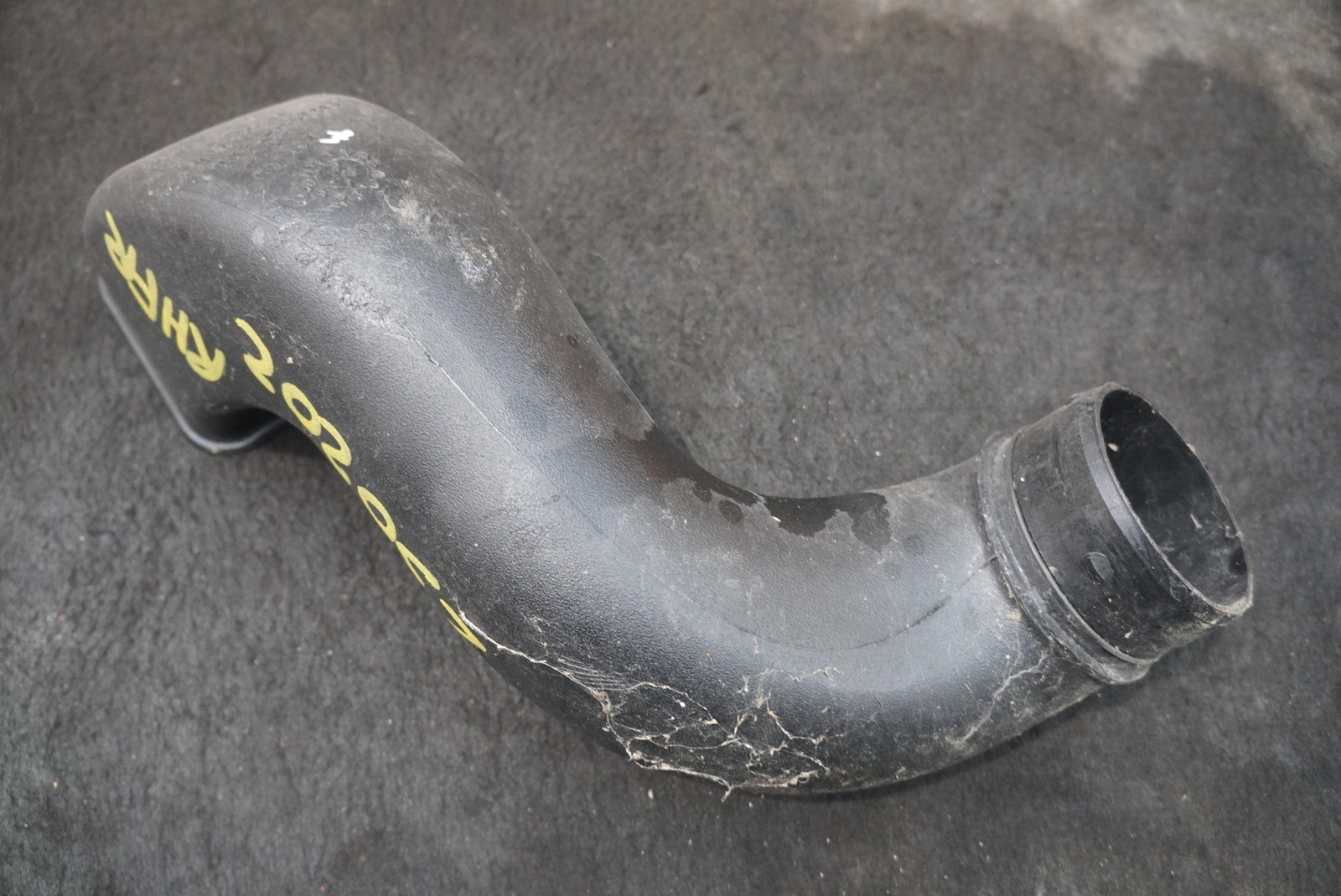 Right Air Cleaner Intake Duct Tube ED23-9A675-AA Aston Martin V12 Vantage 2017