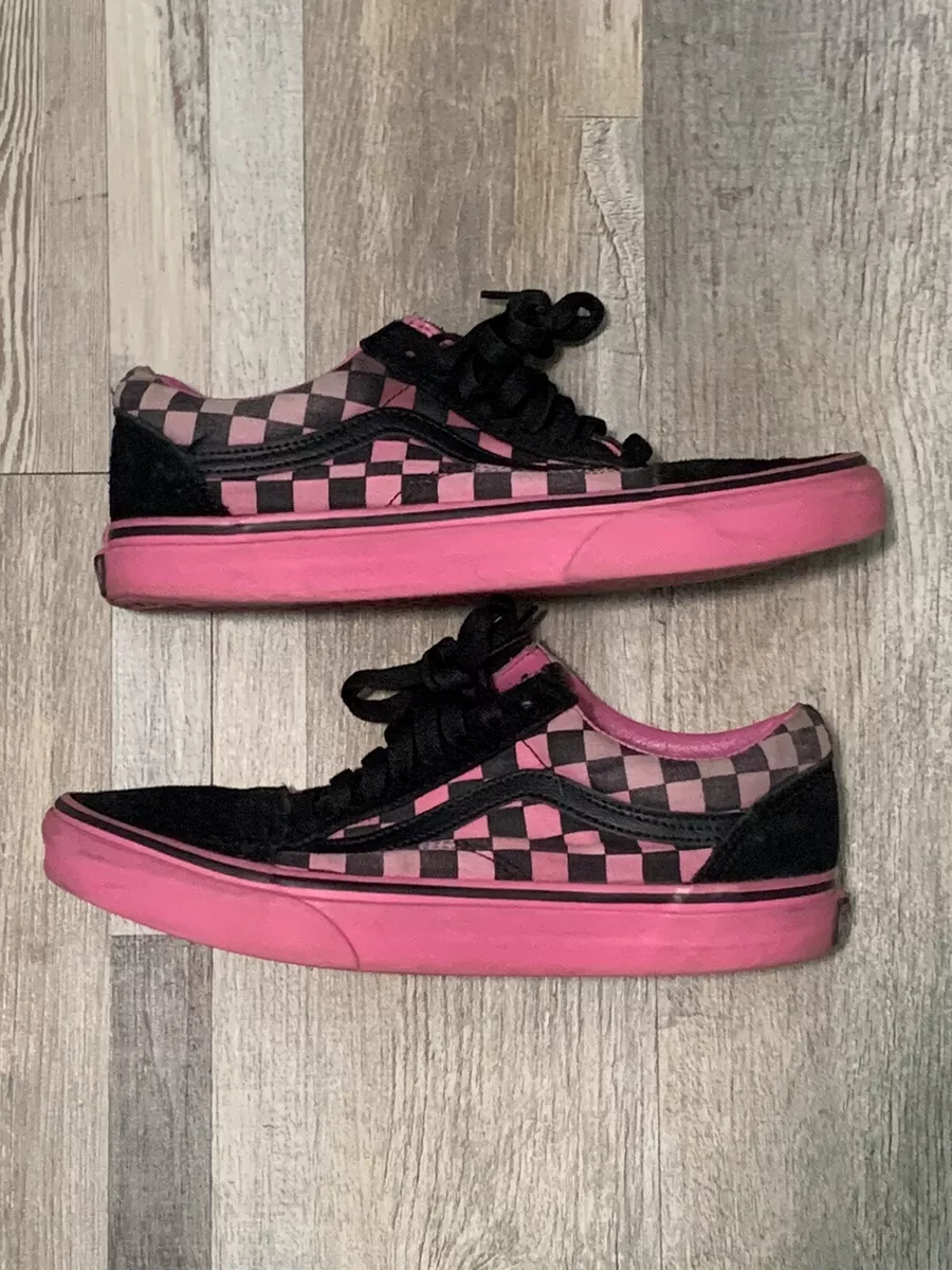 Vans checkered store shoes pink