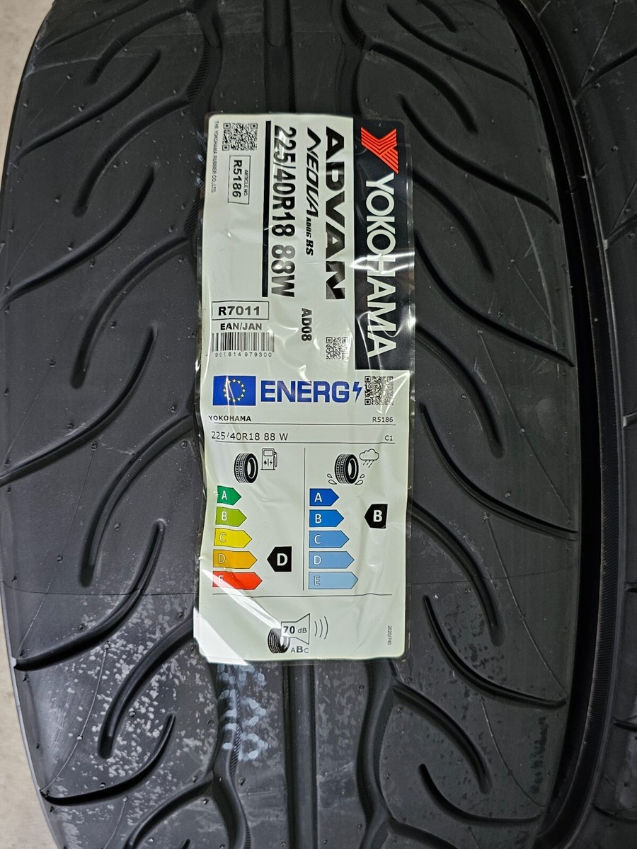 2 x 225 40 R18 88W 2254018 Yokohama Track Day Road Advan