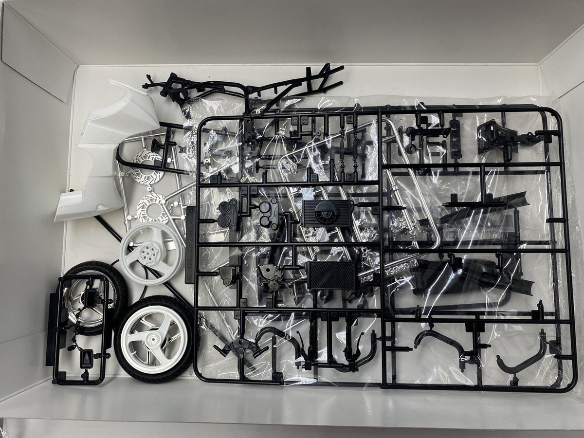 Aoshima 1/12 Scale Bike Series No.43 Kawasaki GPZ900R Ninja A2