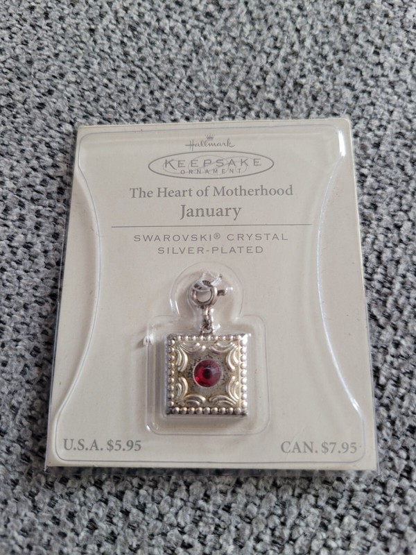 Hallmark January The Heart of Motherhood Keepsake Swarovski Crystal 2003 Charm