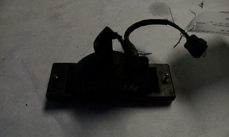 88-95 Isuzu Pickup Left Driver Corner/Park Light Bumper Mounted - Image 2 of 3